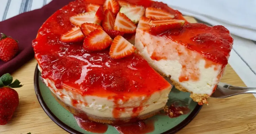 Cheesecake de Morango com Caramelo