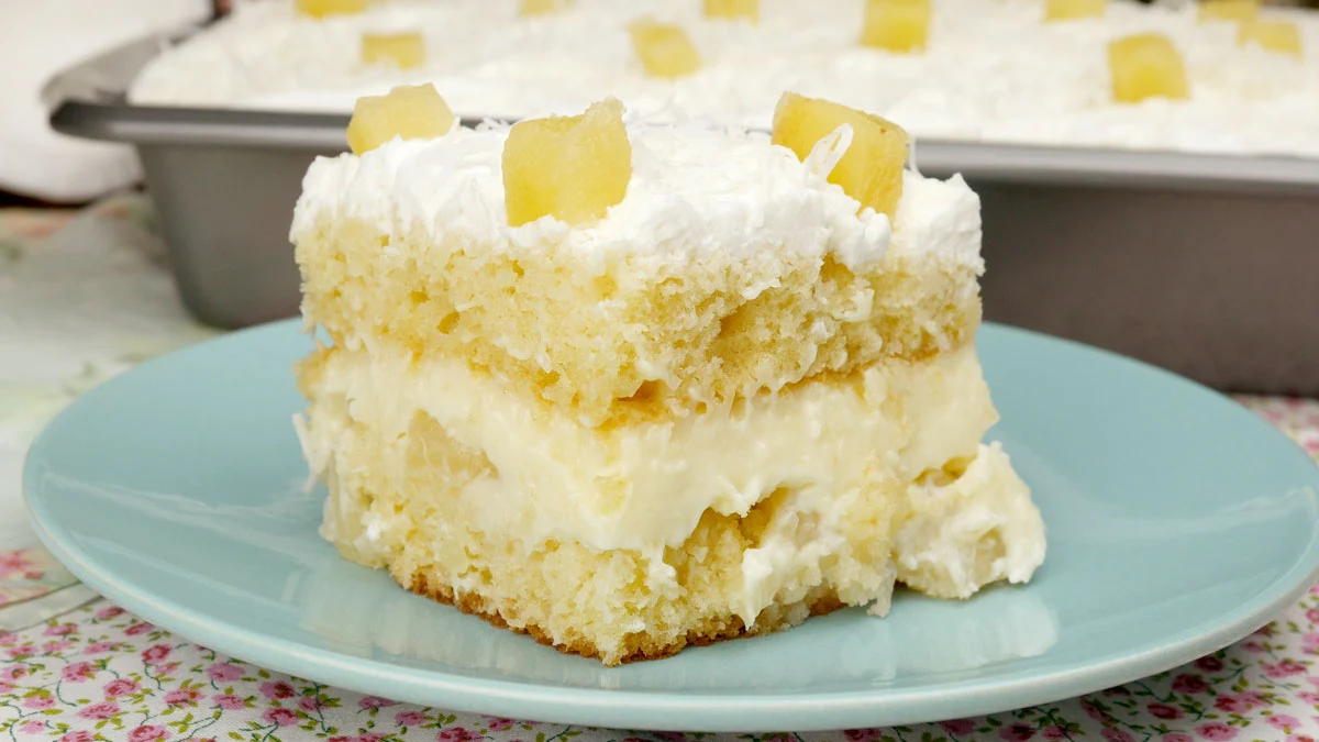 Bolo Sonho de Abacaxi e Coco