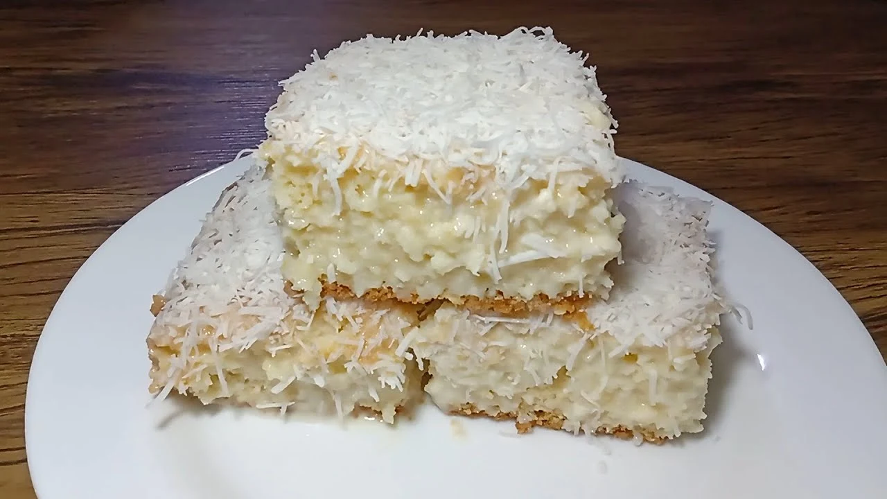 Bolo de Coco Gelado