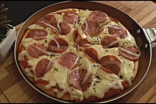 Pizza de Frigideira Sem Forno, Sem Ovo e Sem Leite